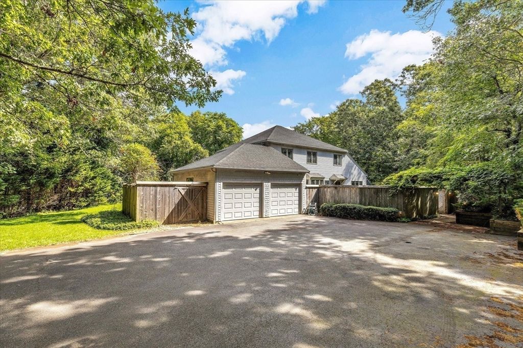 Backyard, Detached Garage, Exterior