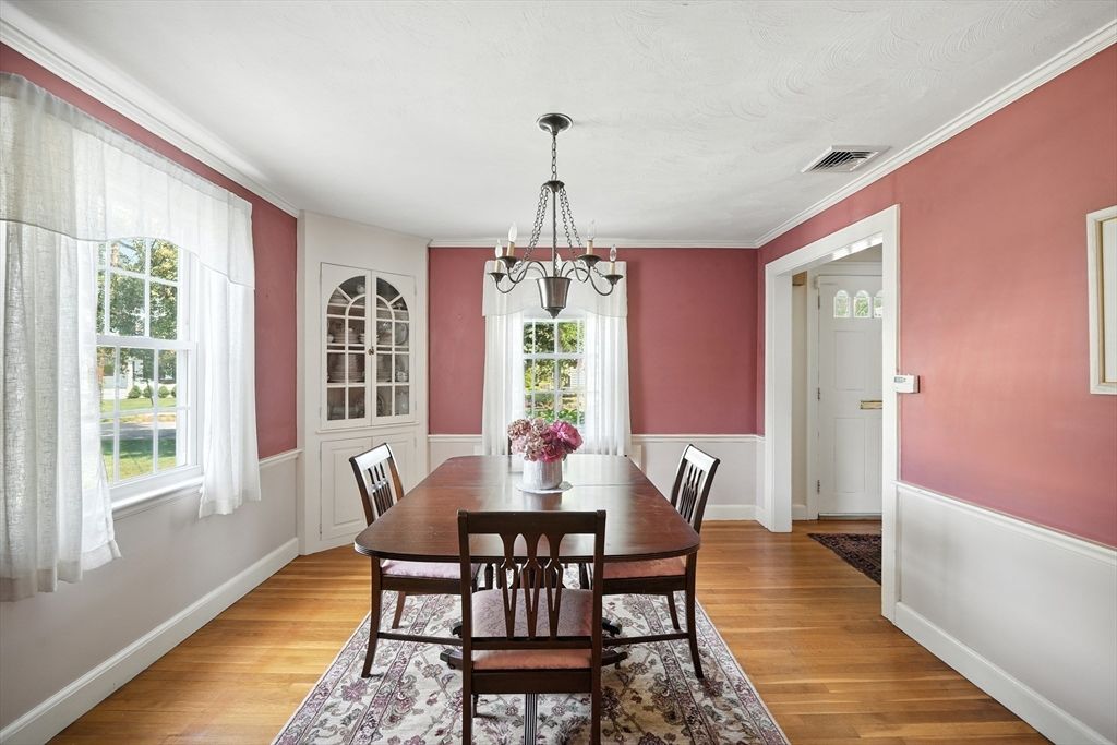 Chandelier, Dining room, Interior, Wood Texture Flooring