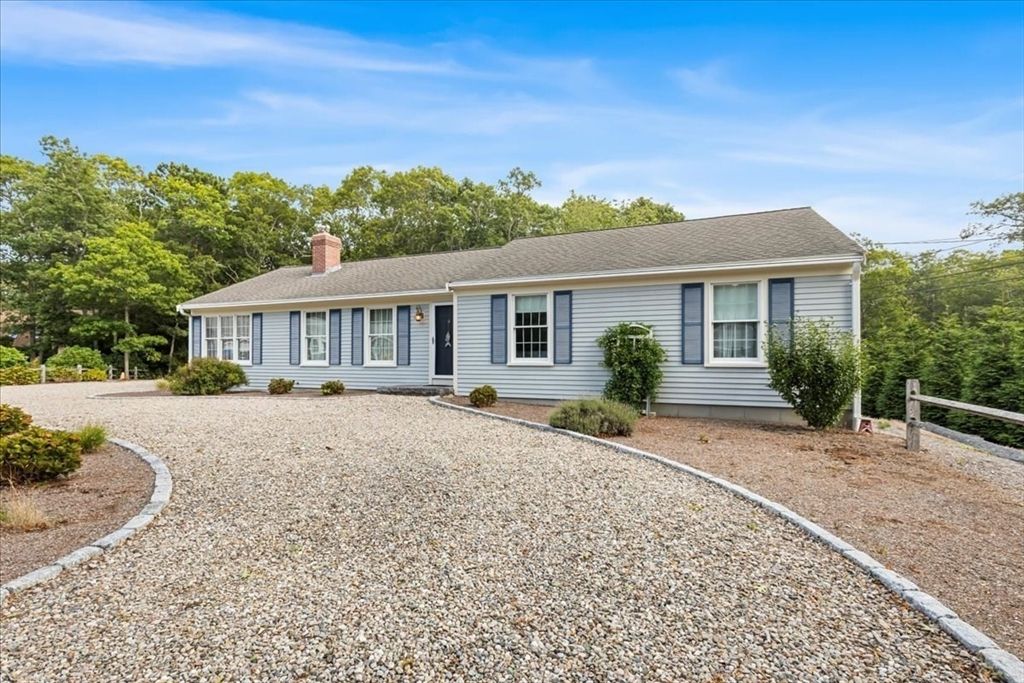 Backyard, Exterior, Facade, Cape Cod