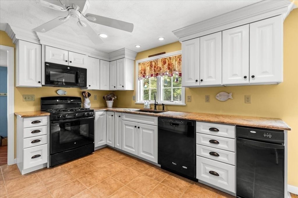 Interior, Kitchen, Recessed Lighting