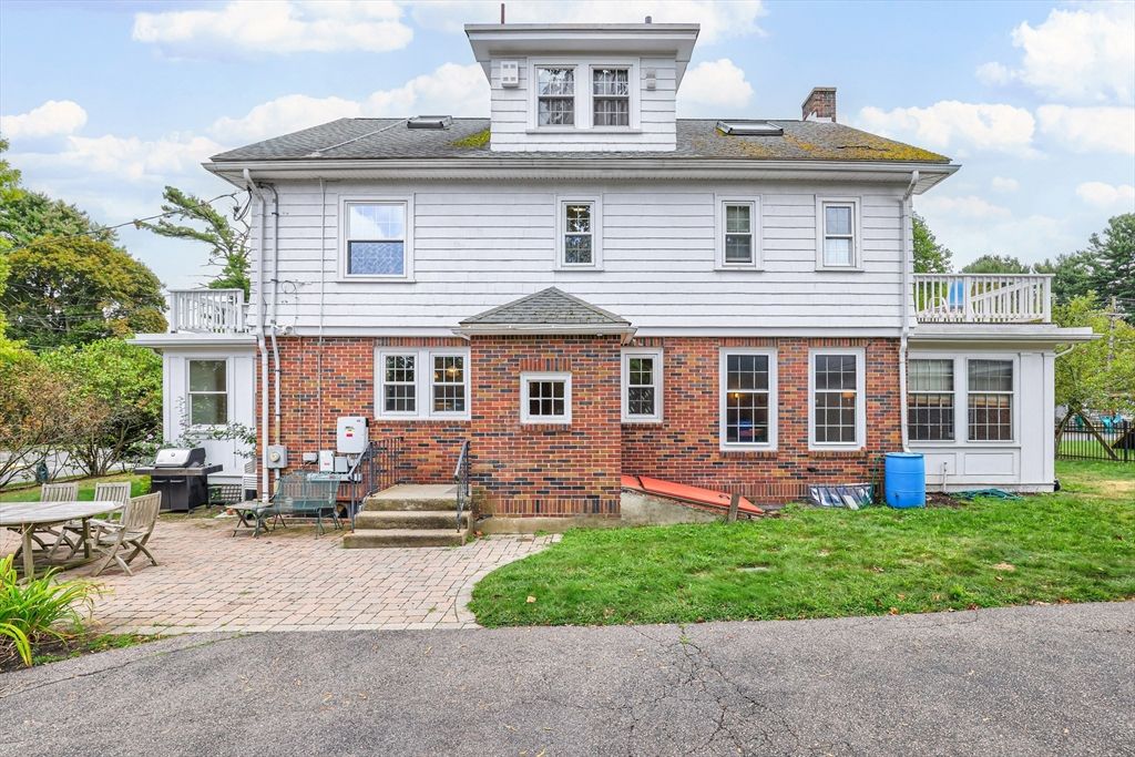 Exterior, Facade, Brick Facade, American Foursquare