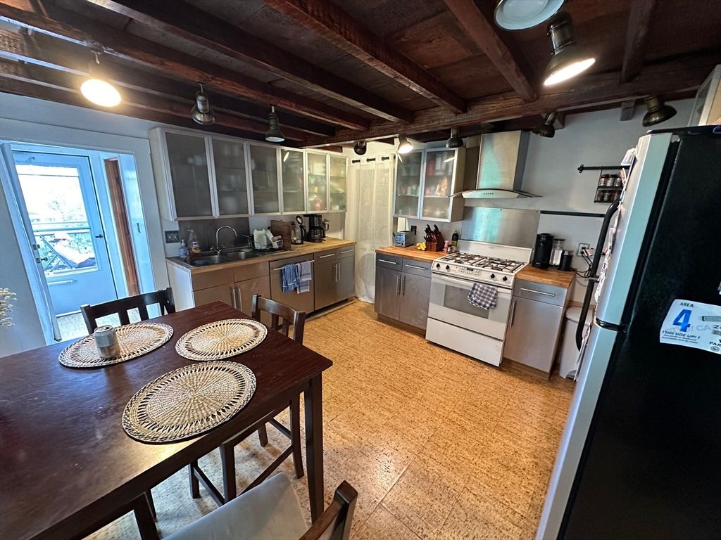 Dining room, Interior, Kitchen, Wooden Beams, Wooden Ceilings
