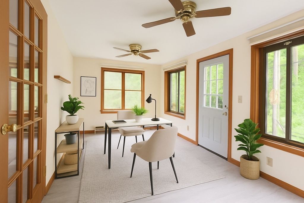 Home Office, Interior