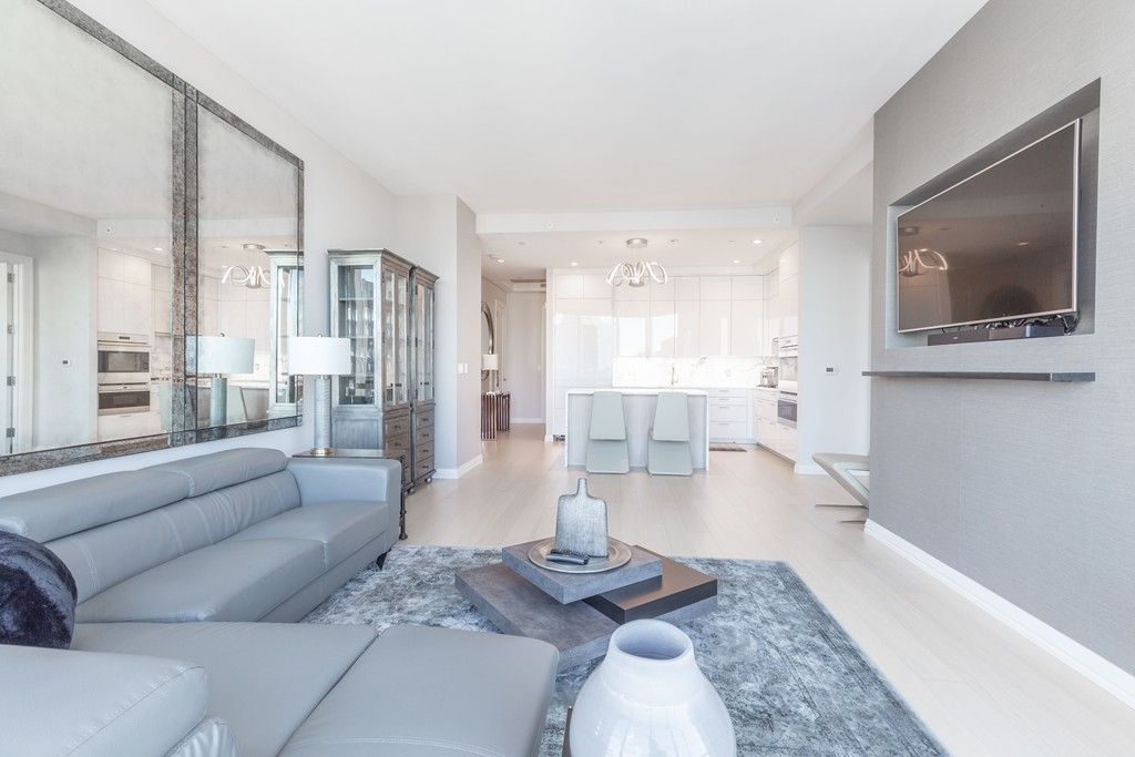 Interior, Kitchen, Living room, Recessed Lighting, Wood Texture Flooring