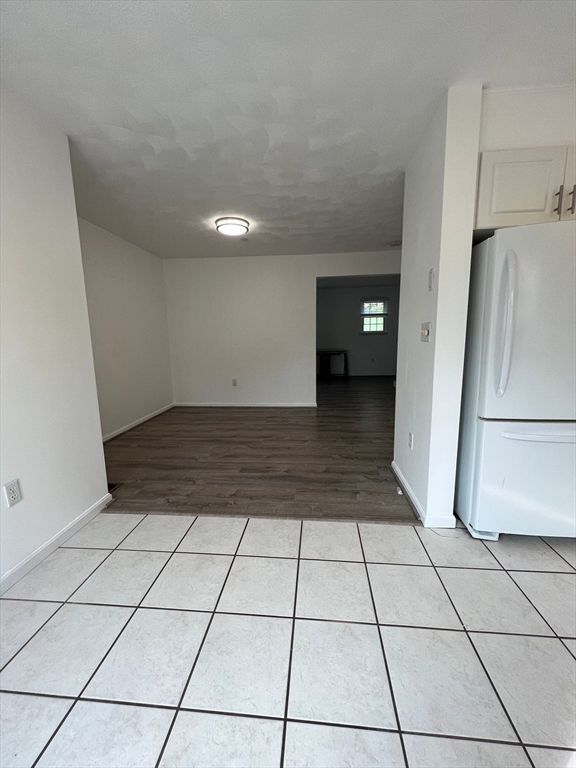 Empty room, Interior, Washer, Wood Texture Flooring