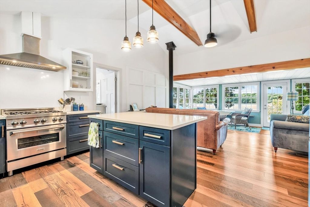 Interior, Kitchen, Living room, Pendant Lights, Stainless Steel Appliances, Wooden Beams, Wood Texture Flooring