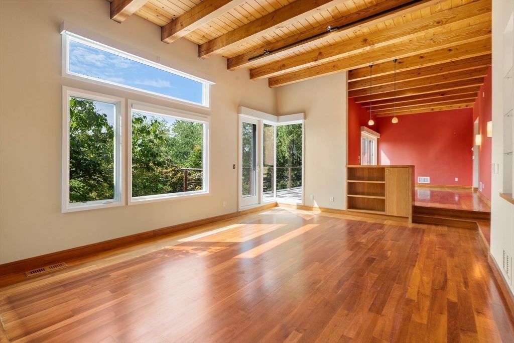 Empty room, Interior, Wooden Beams, Wooden Ceilings, Wood Texture Flooring