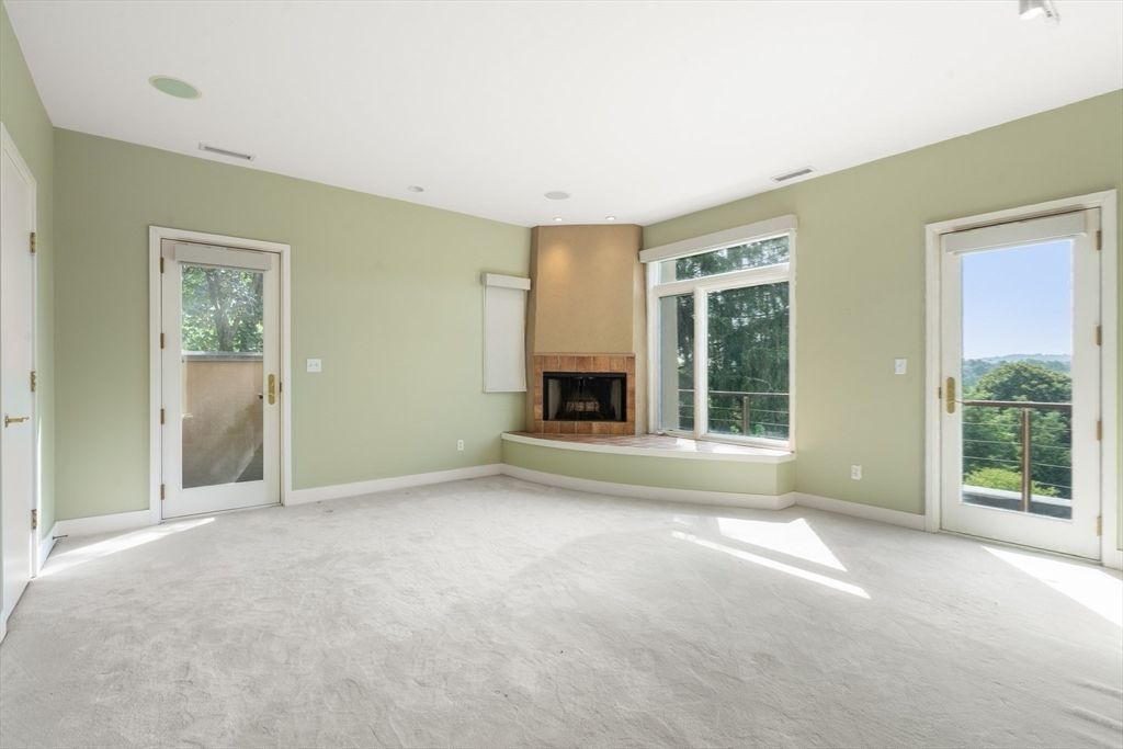 Empty room, Fireplace, Interior, Recessed Lighting