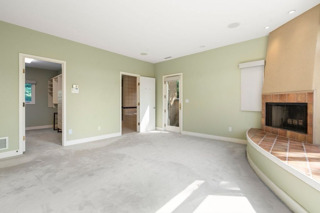 Empty room, Fireplace, Interior, Recessed Lighting