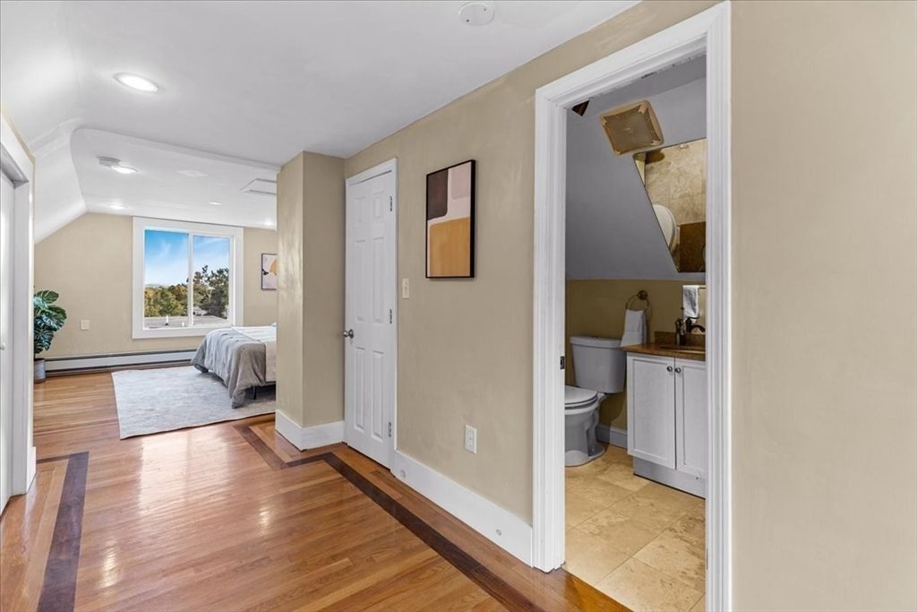 Bathroom, Bedroom, Interior, Recessed Lighting, Wood Texture Flooring