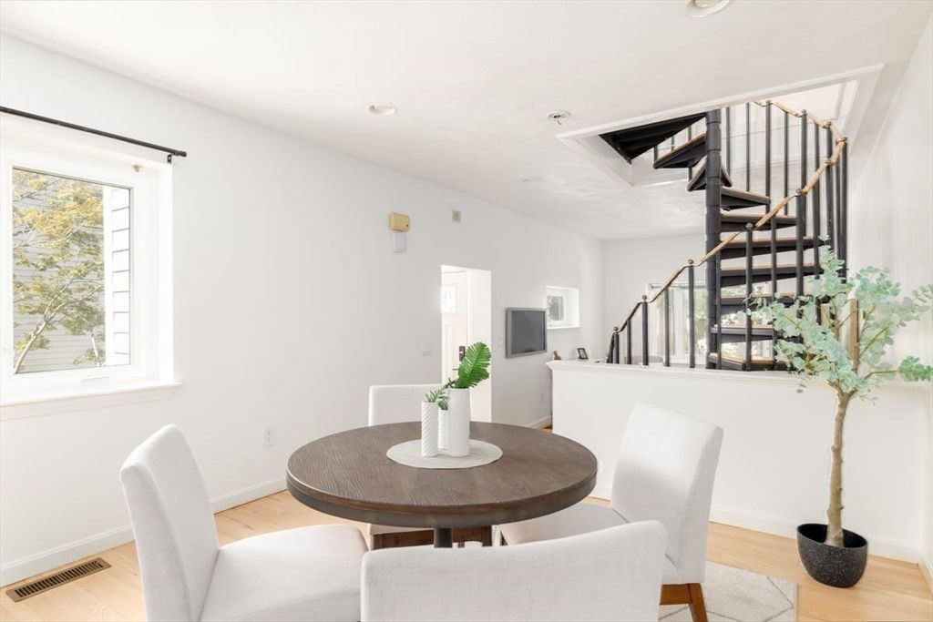 Dining room, Interior, Recessed Lighting, Wood Texture Flooring
