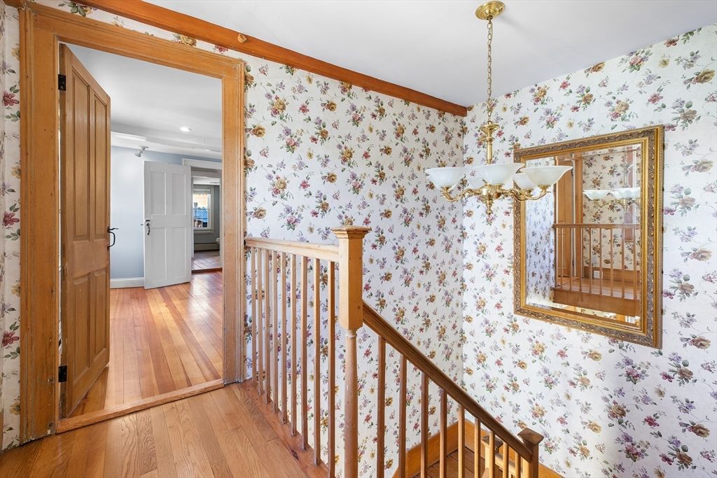 Chandelier, Interior, Recessed Lighting, Wood Texture Flooring