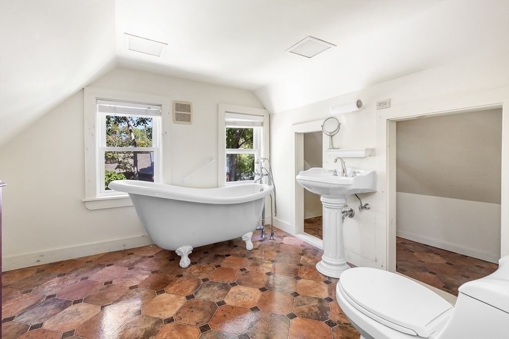 Bathroom, Free Standing Baths, Interior
