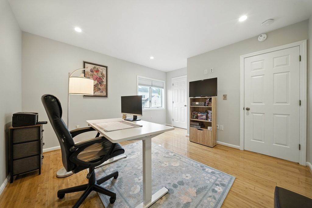 Home Office, Interior, Recessed Lighting, Wood Texture Flooring