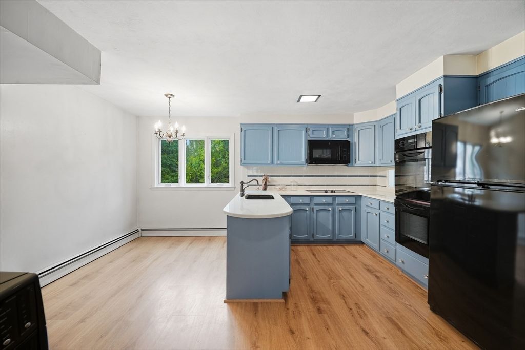 Chandelier, Interior, Kitchen, Wood Texture Flooring