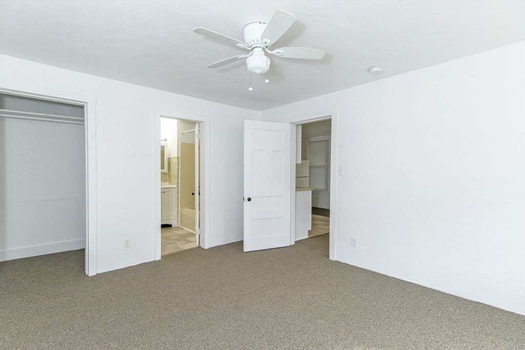 Bathroom, Empty room, Interior