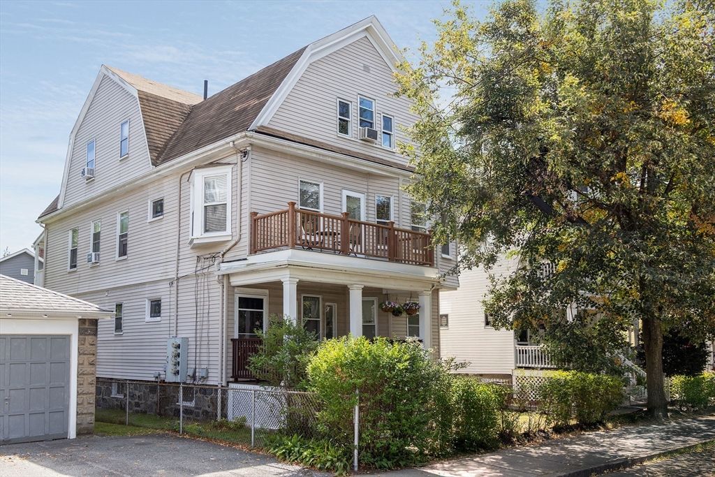 Detached Garage, Exterior, Facade, Queen Anne Victorian