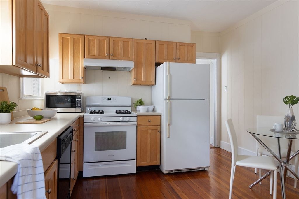 Interior, Kitchen, Wood Texture Flooring