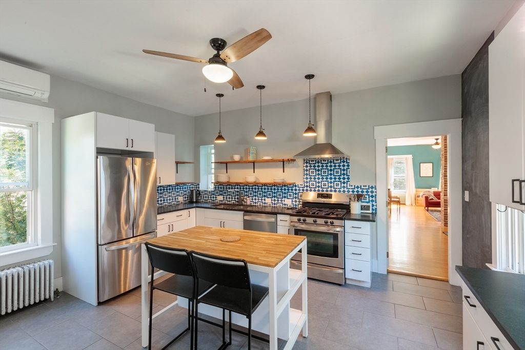 Interior, Kitchen, Pendant Lights, Stainless Steel Appliances
