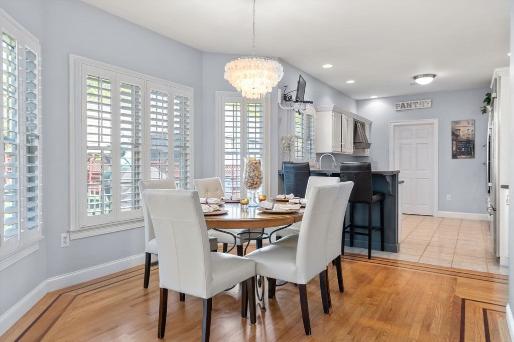 Chandelier, Dining room, Interior, Recessed Lighting, Wood Texture Flooring