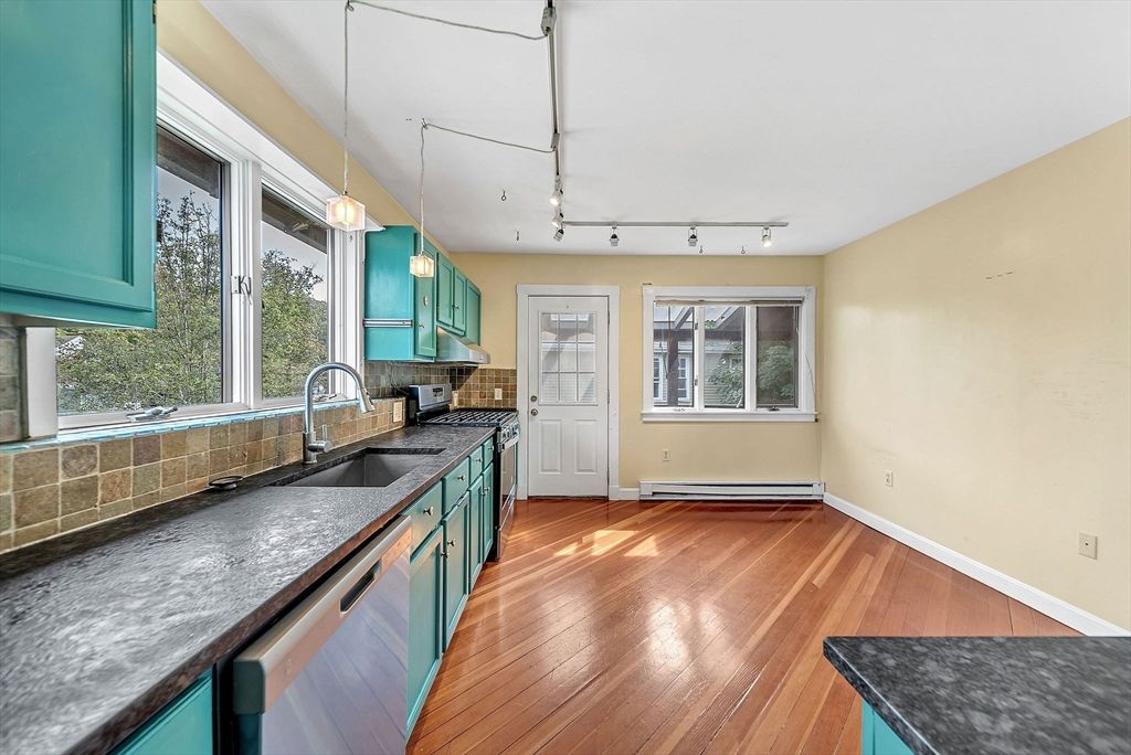 Interior, Kitchen, Pendant Lights, Wood Texture Flooring