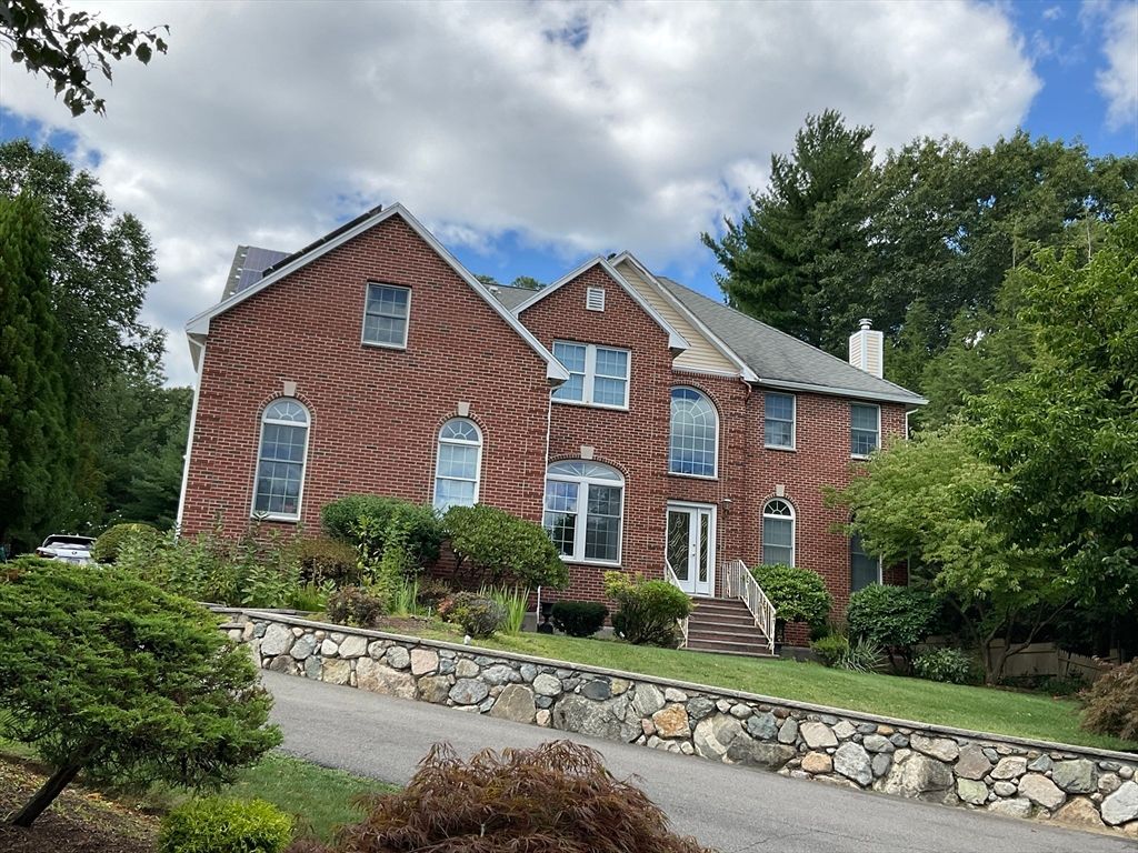 Exterior, Facade, Brick Facade, Brick Traditional