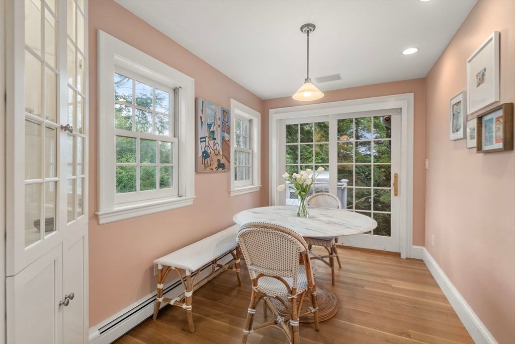 Dining room, Interior, Pendant Lights, Recessed Lighting, Wood Texture Flooring