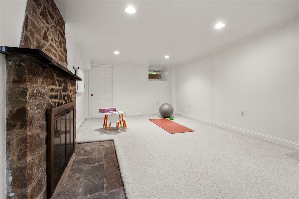 Fitness Equipment, Interior, Recessed Lighting