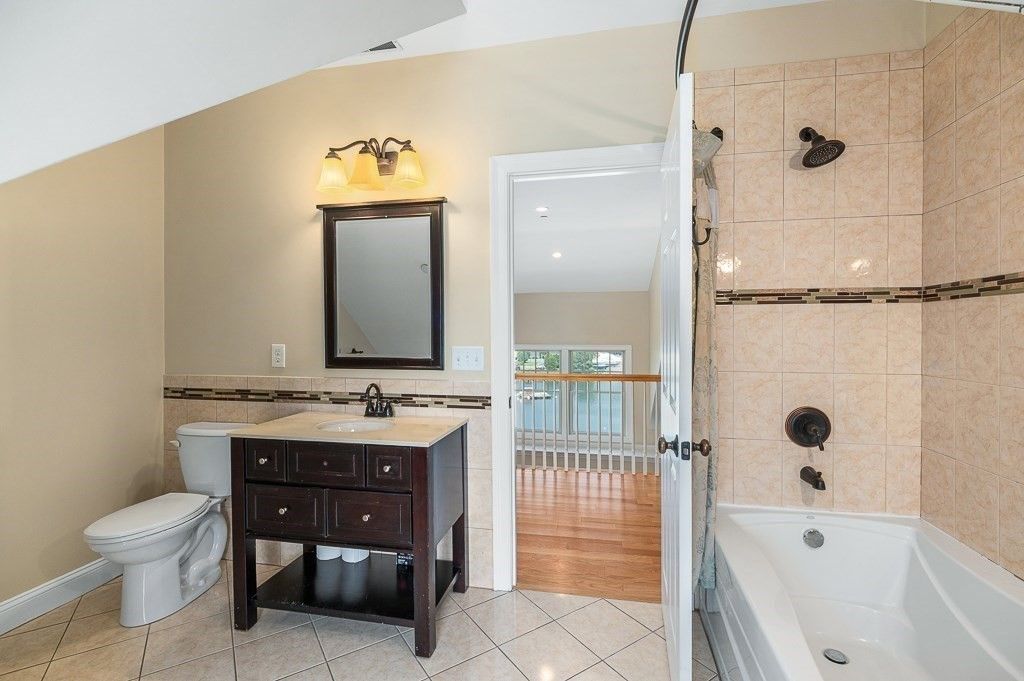 Bathroom, Interior, Recessed Lighting, Wood Texture Flooring