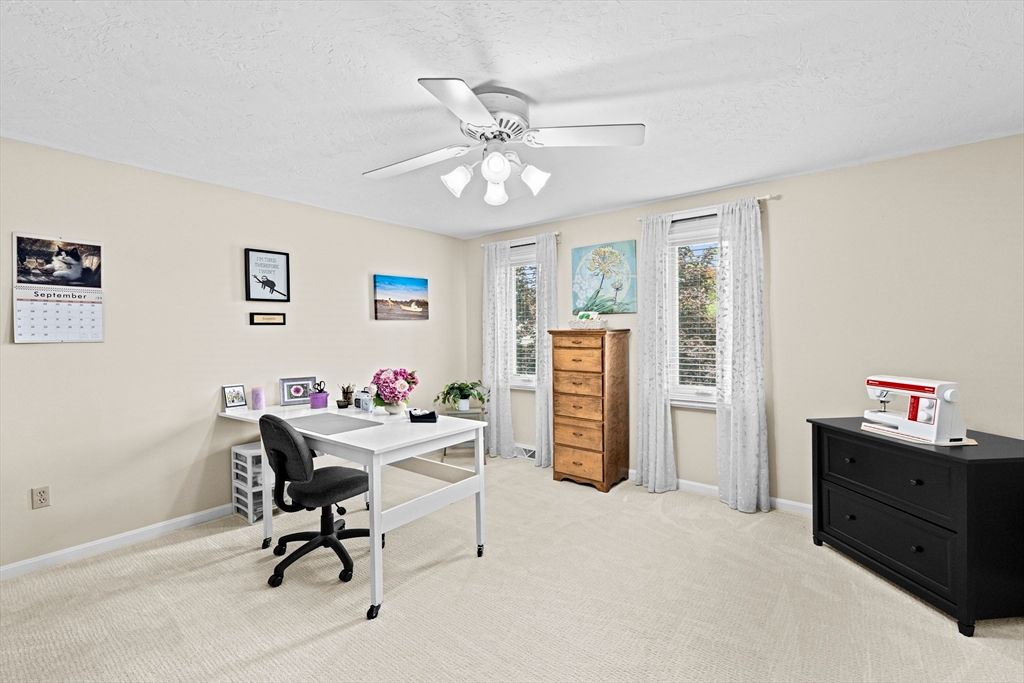 Home Office, Interior