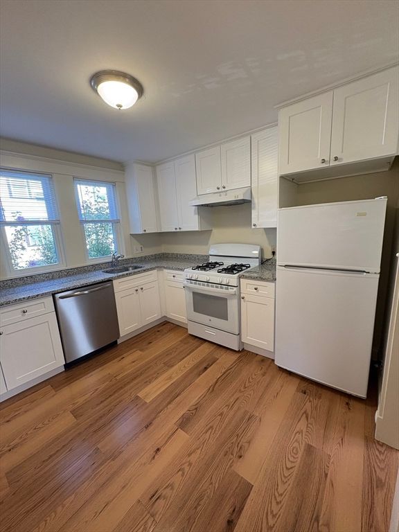 Interior, Kitchen, Stainless Steel Appliances, Wood Texture Flooring
