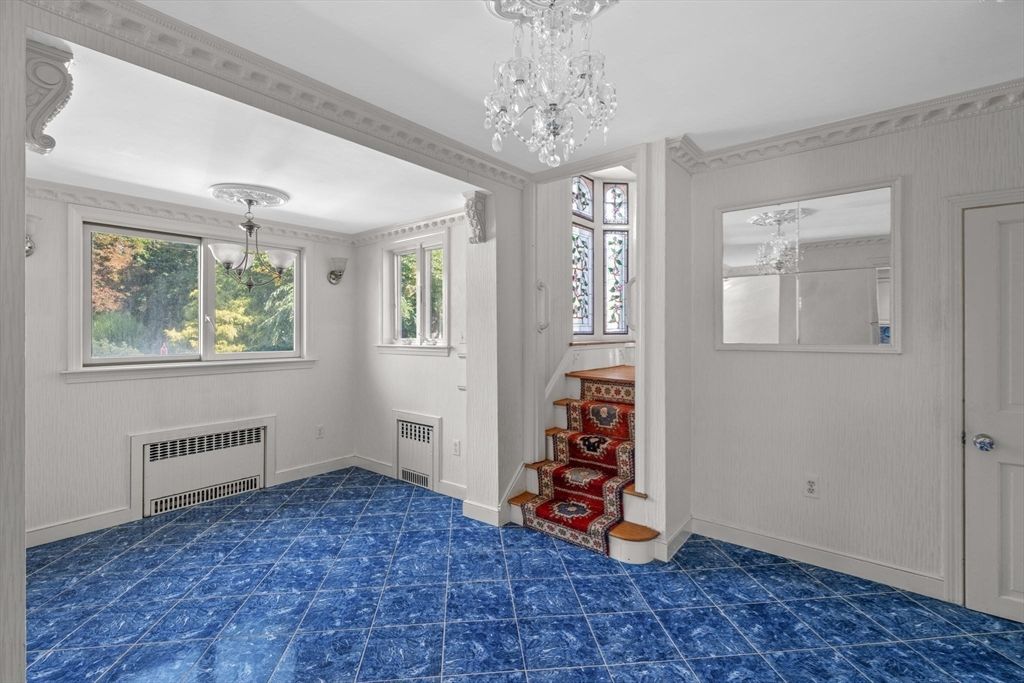 Chandelier, Empty room, Interior