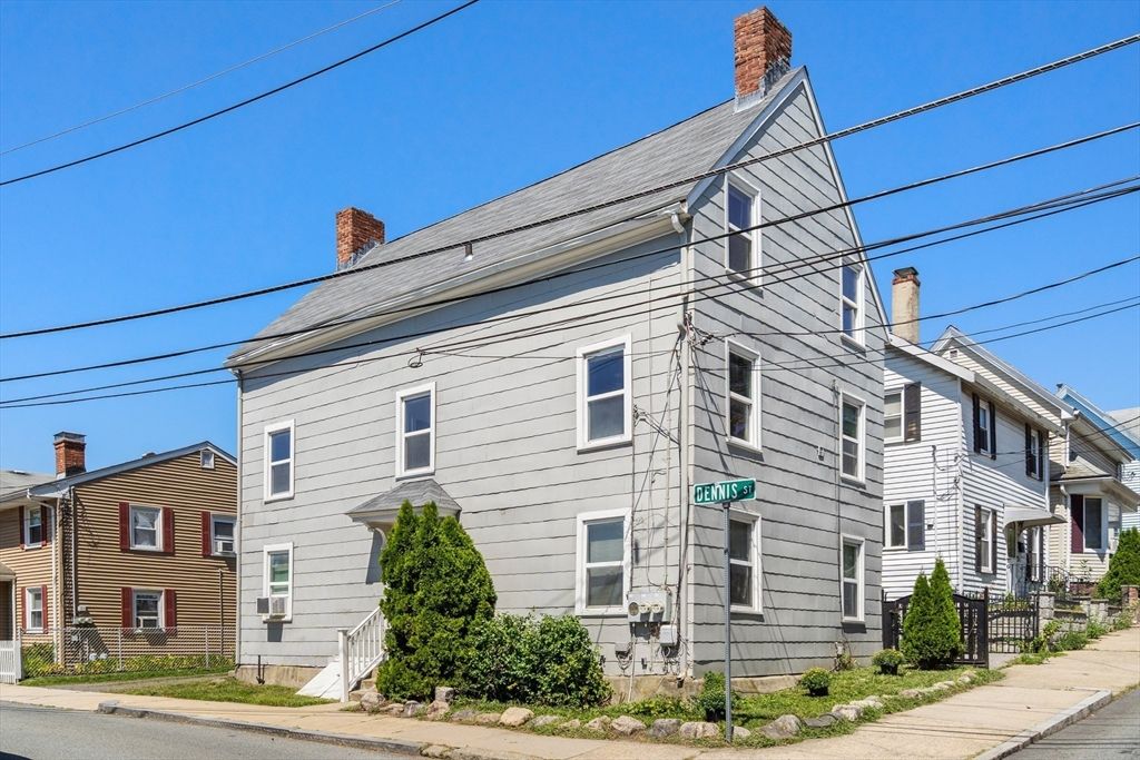 Exterior, Facade, Georgian