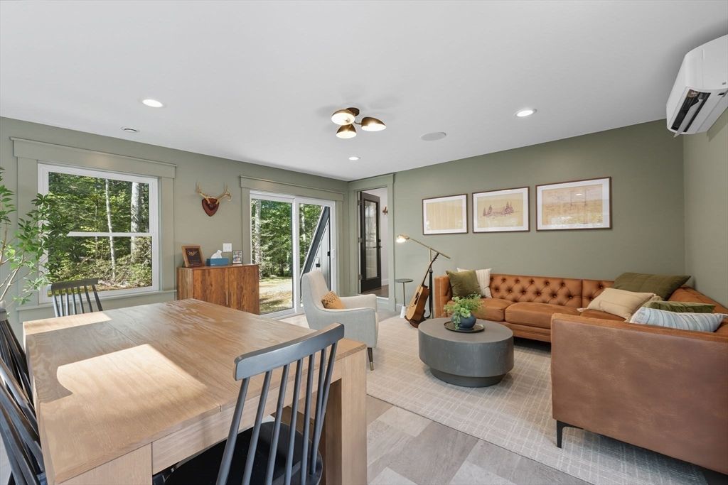 Dining room, Interior, Living room, Recessed Lighting, Wood Texture Flooring