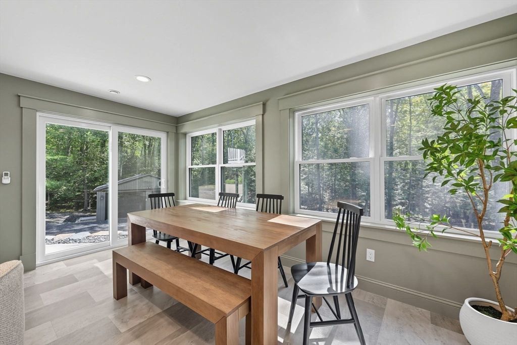 Dining room, Interior, Recessed Lighting, Wood Texture Flooring