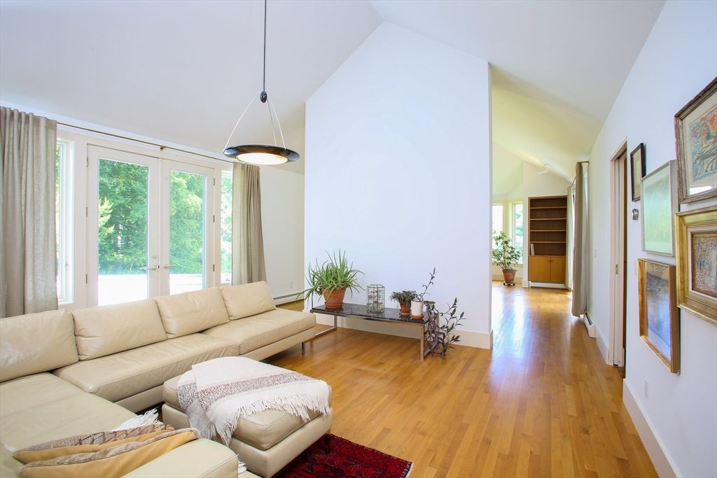Interior, Living room, Pendant Lights, Wood Texture Flooring