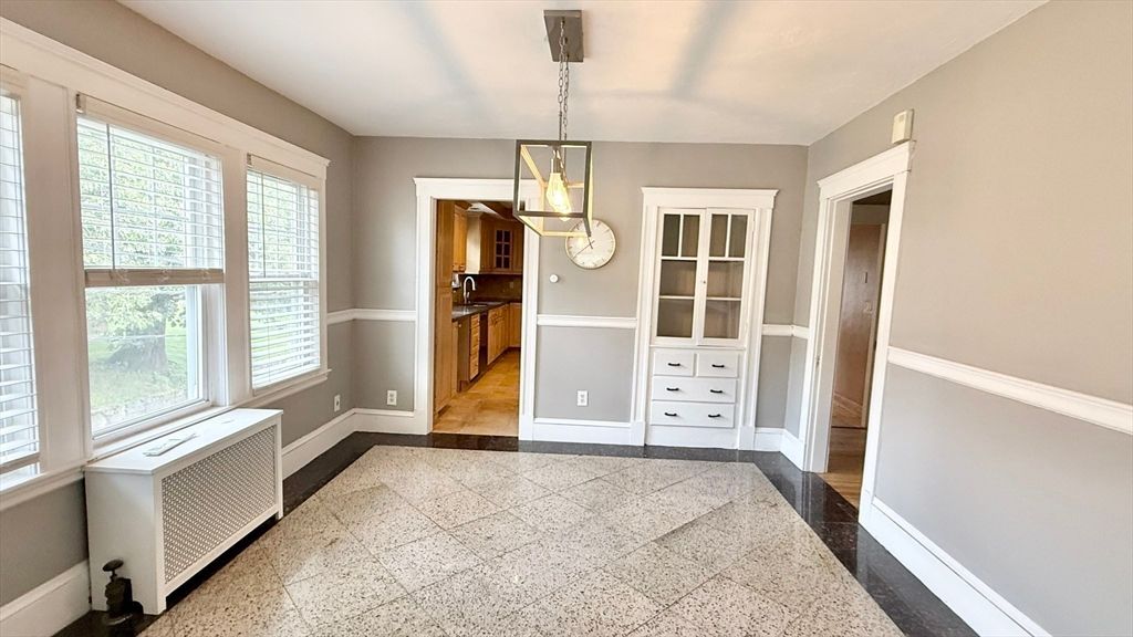 Interior, Pendant Lights, Wood Texture Flooring