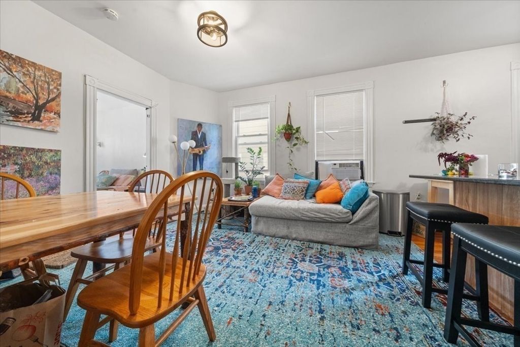 Dining room, Interior