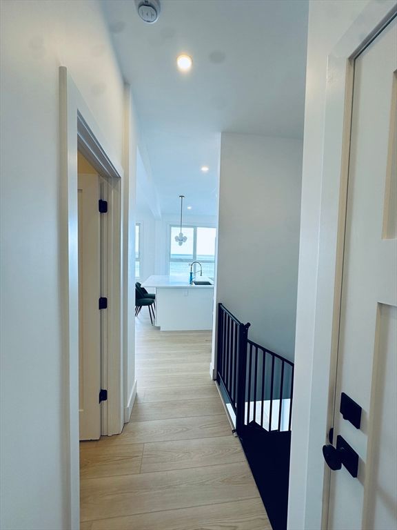 Interior, Pendant Lights, Recessed Lighting, Water