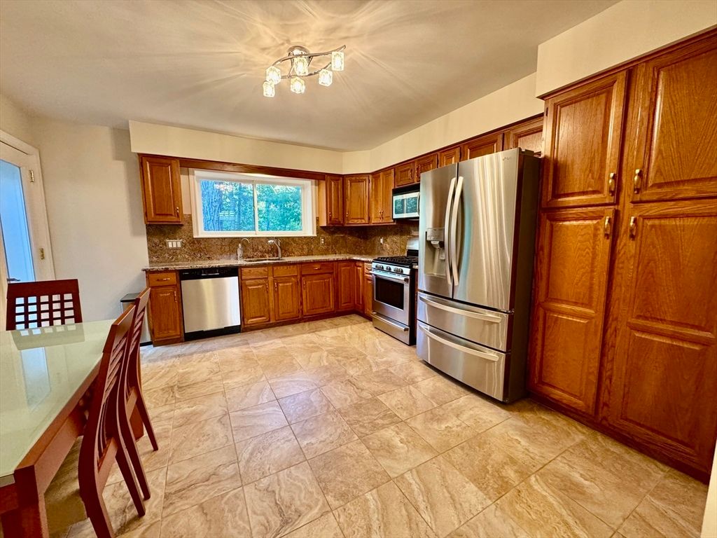 Dining room, Interior, Kitchen, Stainless Steel Appliances