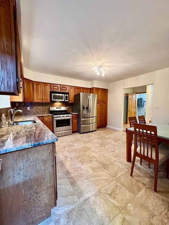 Dining room, Interior, Kitchen, Stainless Steel Appliances