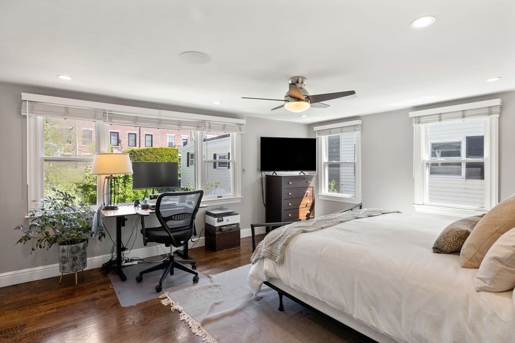 Bedroom, Home Office, Interior, Recessed Lighting, Wood Texture Flooring