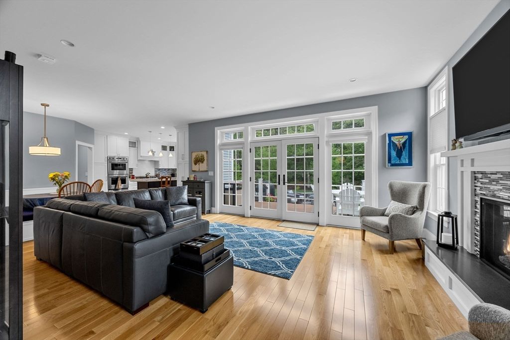Fireplace, Interior, Kitchen, Living room, Pendant Lights, Recessed Lighting, Wood Texture Flooring