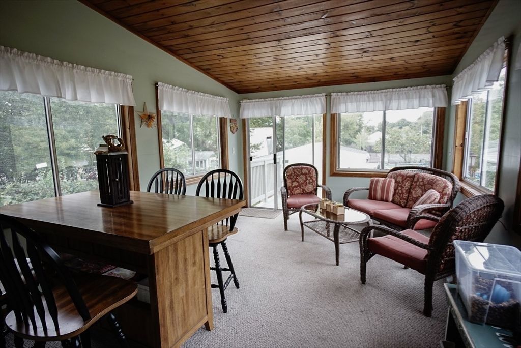 Dining room, Interior, Living room, Sun Room, Wooden Ceilings
