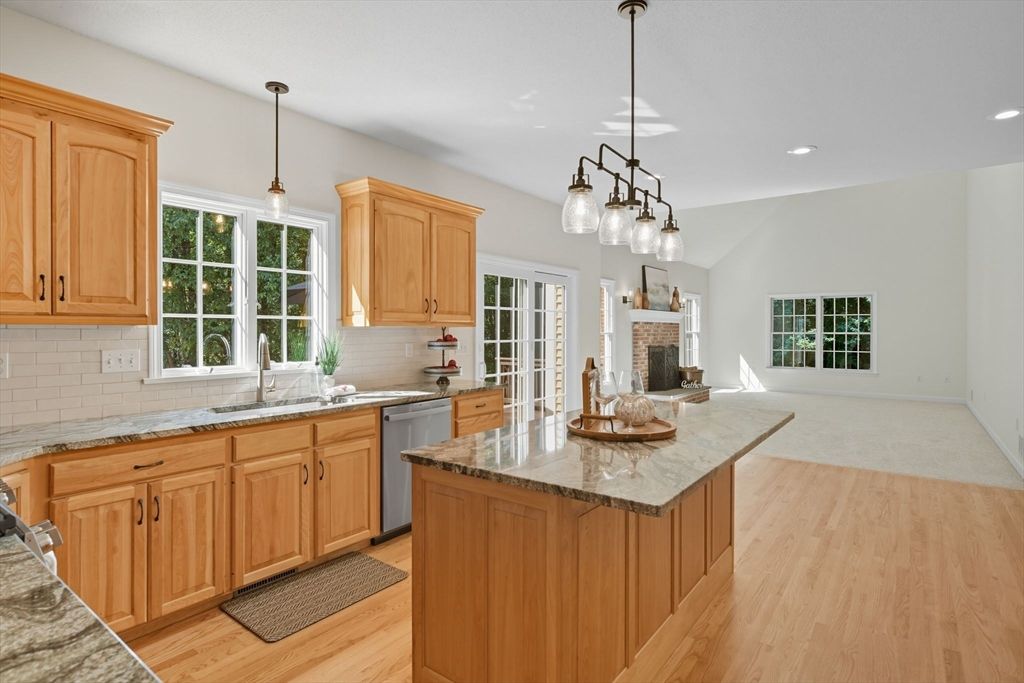 Fireplace, Interior, Kitchen, Pendant Lights, Recessed Lighting, Wood Texture Flooring