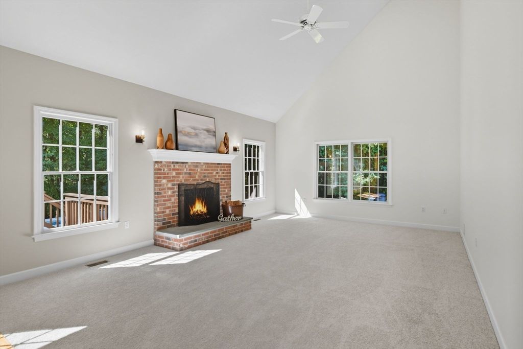 Empty room, Fireplace, Interior