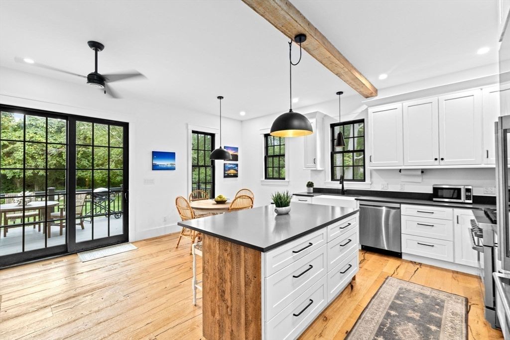 Dining room, Interior, Kitchen, Pendant Lights, Recessed Lighting, Stainless Steel Appliances, Wooden Beams, Wood Texture Flooring