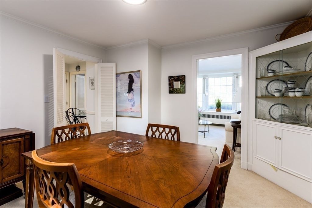 Dining room, Interior