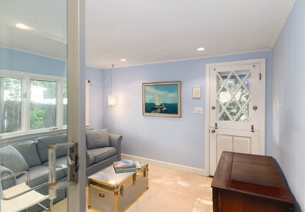 Interior, Living room, Pendant Lights, Recessed Lighting