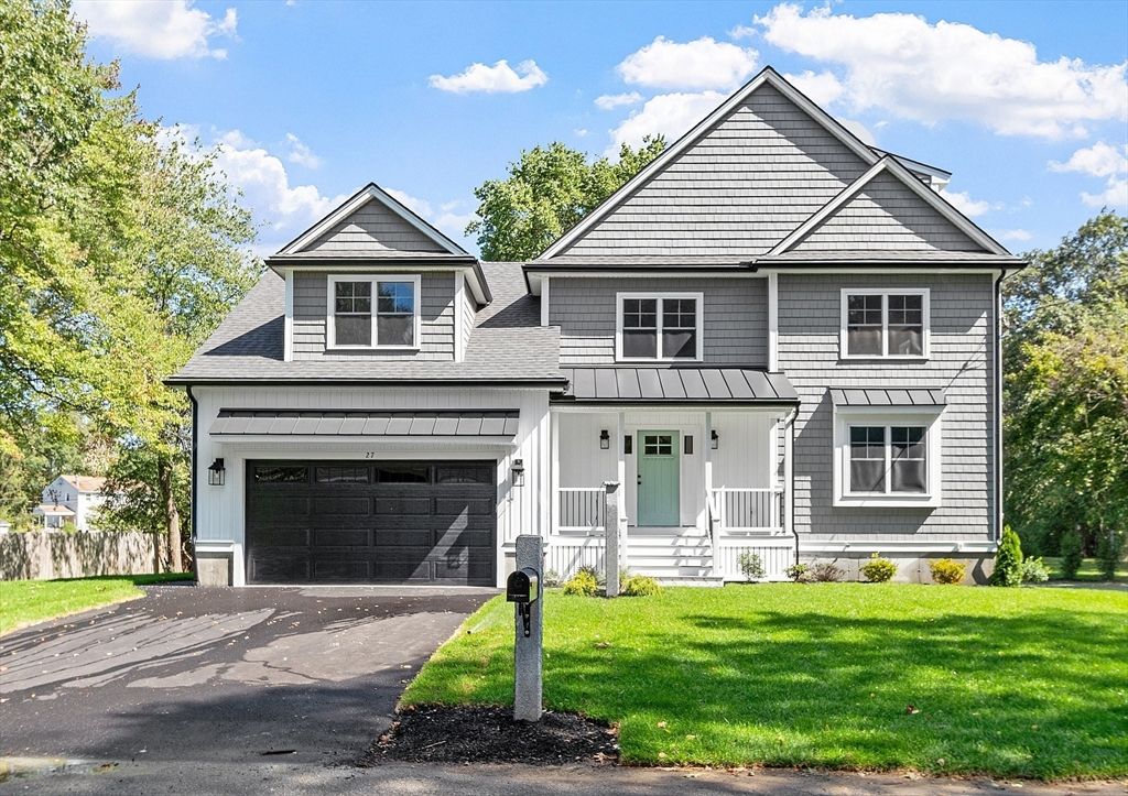 Attached, Exterior, Facade, Farmhouse